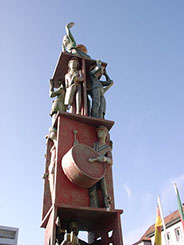 Narrenbrunnen auf dem Oberrheinplatz 