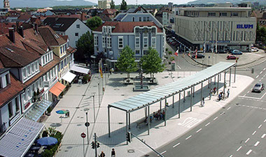 Blick auf den Oberrheinplatz mit dem ehemaligen Kaufhaus Blum 